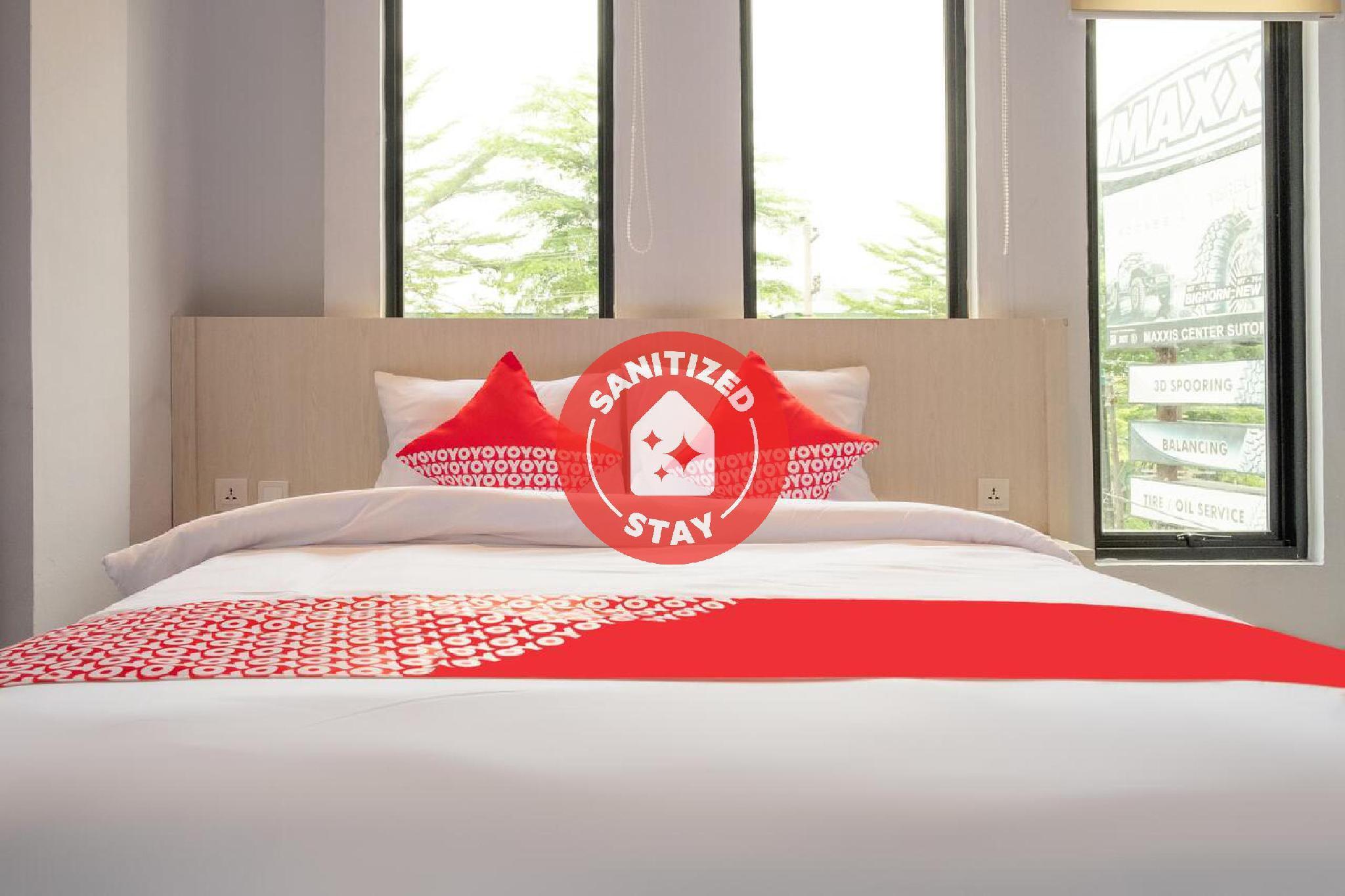 Super Oyo 3150 Theodore Homestay Medan Esterno foto